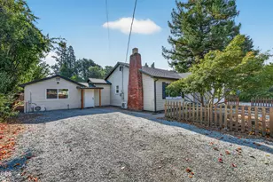 1409 Florence Ln, Grants Pass, OR 97527 - Photo 5