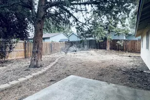 2026 NE Hall Circle, Bend, OR 97701 - Photo 29