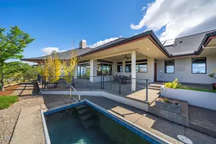 7012 Pineridge Dr, Medford, OR 97504 - Photo 51