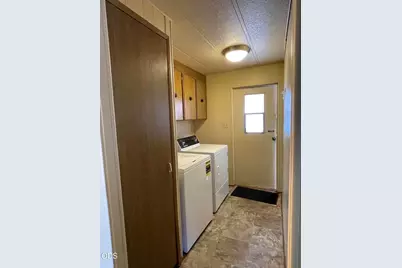 332 Beechwood Drive, Grants Pass, OR 97526 - Photo 9