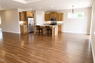 3707 Birddog Dr, Klamath Falls, OR 97603 - Photo 5