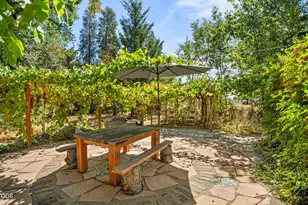 3184 Old Stage Rd, Central Point, OR 97502 - Photo 43