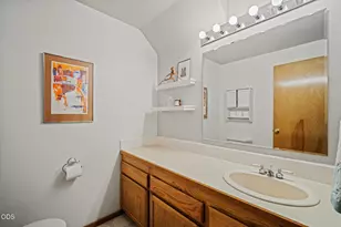 1050 NE Butler Market Rd, Bend, OR 97701 - Photo 15