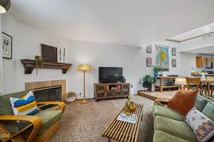 1050 NE Butler Market Rd, Bend, OR 97701 - Photo 3