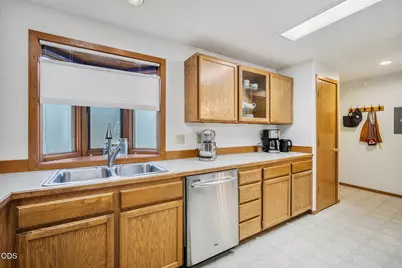 1050 NE Butler Market Road #APT 37, Bend, OR 97701 - Photo 13