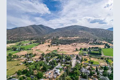 1630 Summer Place, Talent, OR 97540 - Photo 59