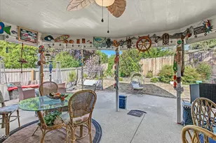 1553 Cypress Point Dr, Medford, OR 97504 - Photo 7