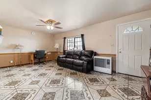 2717 Old Midland Rd, Klamath Falls, OR 97603 - Photo 13