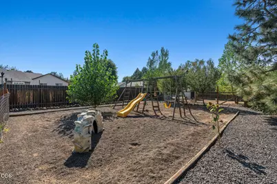 3238 SW Lava Avenue, Redmond, OR 97756 - Photo 31