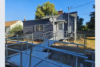 4688 Thompson Avenue, Klamath Falls, OR 97603 - Photo 13