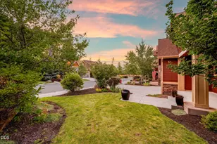 60826 Whitney Pl, Bend, OR 97702 - Photo 33