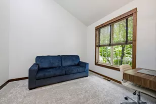 60826 Whitney Pl, Bend, OR 97702 - Photo 7