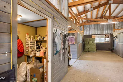 19100 Couch Market Road, Bend, OR 97701 - Photo 33