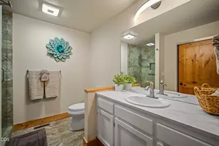 57367 Lake Aspen Ln, Sunriver, OR 97707 - Photo 17