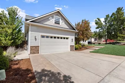 1151 Arrowhead Trail, Eagle Point, OR 97524 - Photo 3