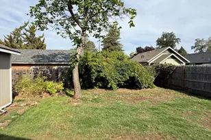 323 Laurel St, Medford, OR 97501 - Photo 19