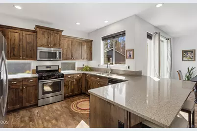 60415 Hedgewood Lane, Bend, OR 97702 - Photo 7