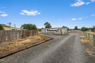 665 NW Apollo Rd, Prineville, OR 97754 - Photo 3