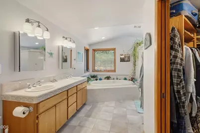 1650 Queens Branch Road, Rogue River, OR 97537 - Photo 25