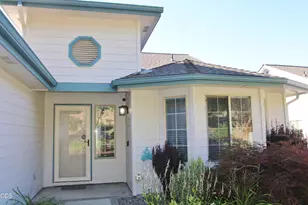 635 Hanks St, Klamath Falls, OR 97601 - Photo 3