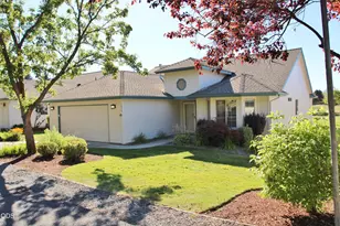 635 Hanks St, Klamath Falls, OR 97601 - Photo 1