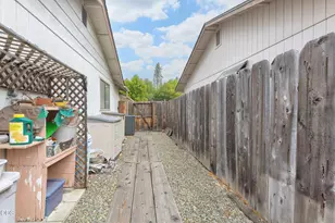 217 Southridge Way, Grants Pass, OR 97527 - Photo 25