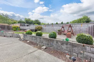 217 Southridge Way, Grants Pass, OR 97527 - Photo 29