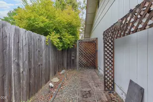 217 Southridge Way, Grants Pass, OR 97527 - Photo 31