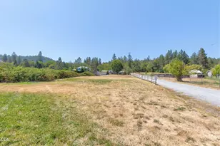 2322 Allen Creek Rd, Grants Pass, OR 97527 - Photo 27
