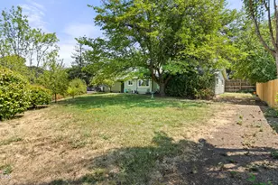 400 S Rose St, Phoenix, OR 97535 - Photo 25