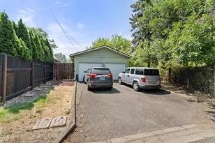 400 S Rose St, Phoenix, OR 97535 - Photo 3
