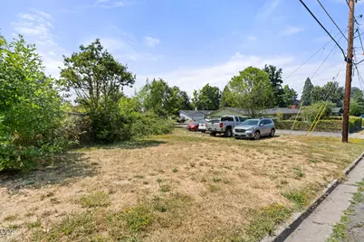 400 S Rose Street #A-B, Phoenix, OR 97535 - Photo 27