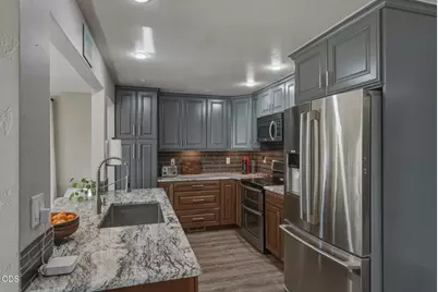 21785 Coyote Drive, Bend, OR 97702 - Photo 9