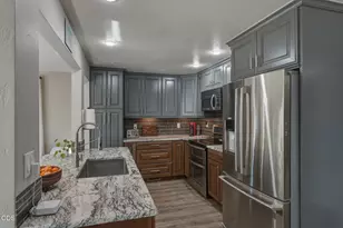 21785 Coyote Dr, Bend, OR 97702 - Photo 9