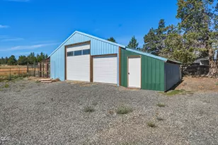 21785 Coyote Dr, Bend, OR 97702 - Photo 29