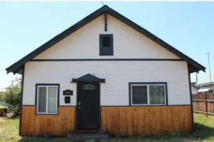 442 Michigan Ave, Klamath Falls, OR 97601 - Photo 1