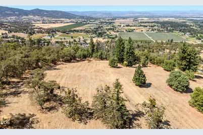 3575 S Stage Road #Lot 6, Medford, OR 97501 - Photo 1