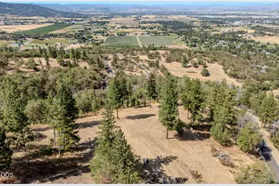3579 S Stage Road #Lot 9, Medford, OR 97501 - Photo 3