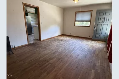 781 N 2nd Avenue, Gold Hill, OR 97525 - Photo 9
