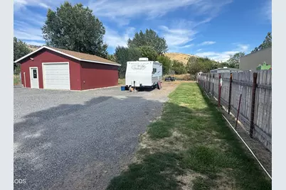 1939 Logan Street, Klamath Falls, OR 97603 - Photo 11