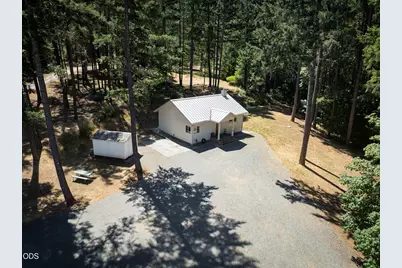 396 Daily Lane, Grants Pass, OR 97527 - Photo 1