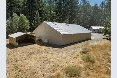 396 Daily Lane, Grants Pass, OR 97527 - Photo 31
