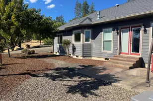 158 Rockingham Cir, Eagle Point, OR 97524 - Photo 21