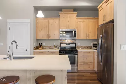63848 Hunters Circle, Bend, OR 97701 - Photo 5