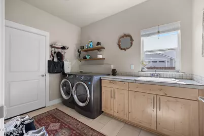 63848 Hunters Circle, Bend, OR 97701 - Photo 15