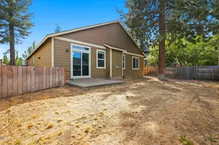 1610 W Carson Ave, Sisters, OR 97759 - Photo 15
