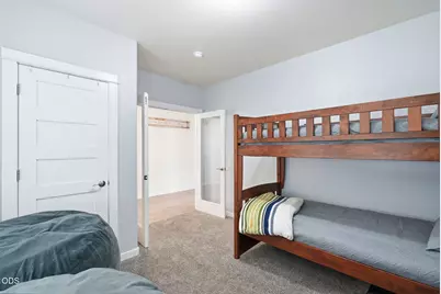 1610 W Carson Avenue, Sisters, OR 97759 - Photo 11