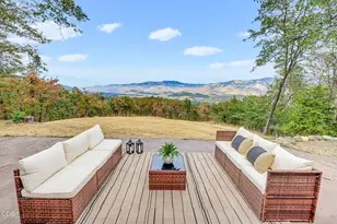 2590 Siskiyou Hwy, Ashland, OR 97520 - Photo 9