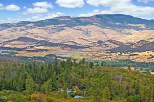 2590 Siskiyou Hwy, Ashland, OR 97520 - Photo 19