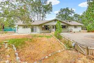 2590 Siskiyou Hwy, Ashland, OR 97520 - Photo 59